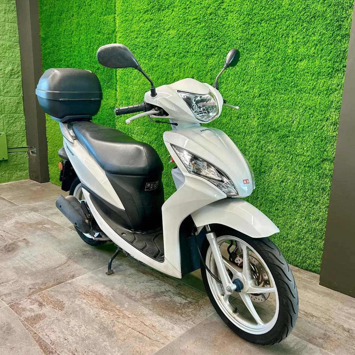 Honda Vision 110 (2011 - 16) (3)