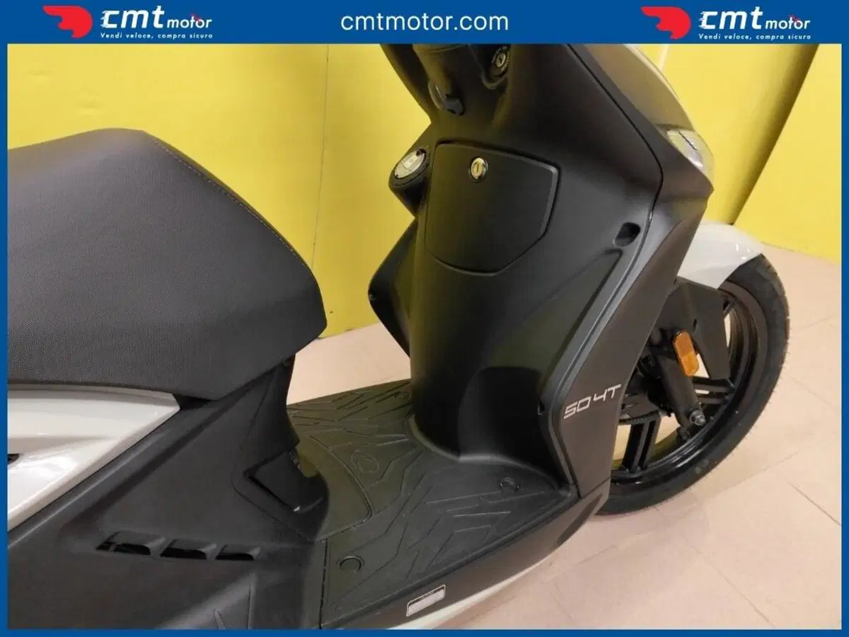 Kymco Agility 50 R16 + (2020) (10)