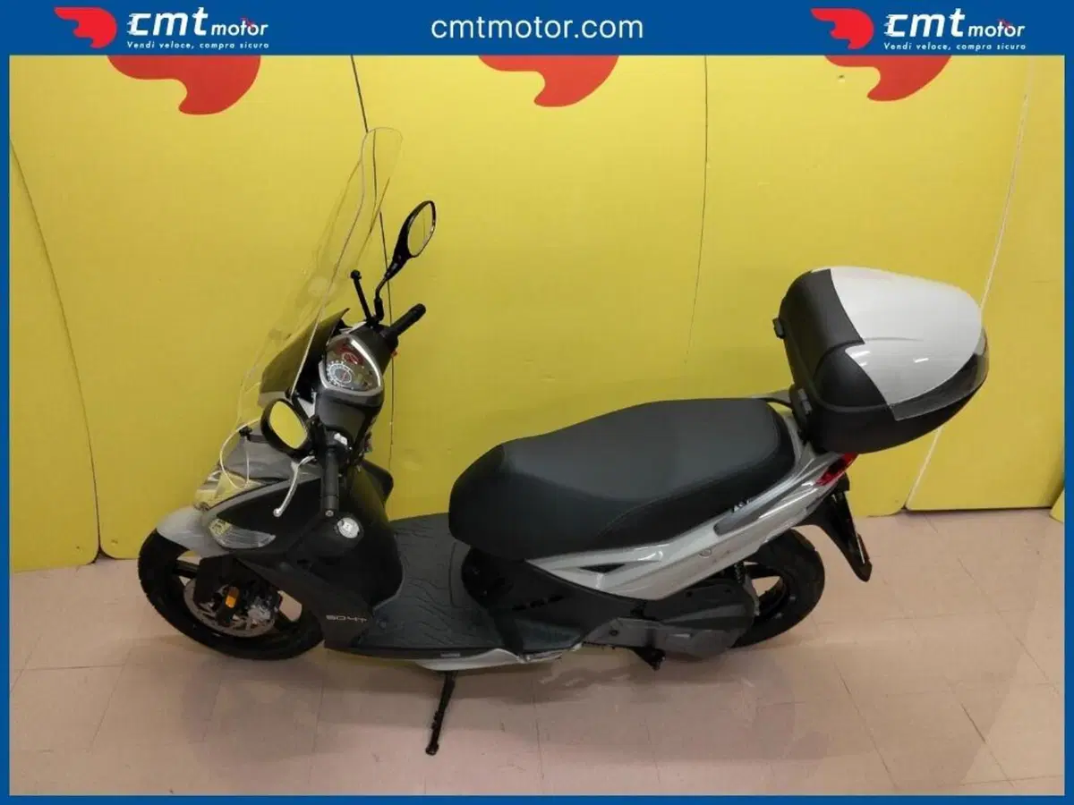 Kymco Agility 50 R16 + (2020) (11)