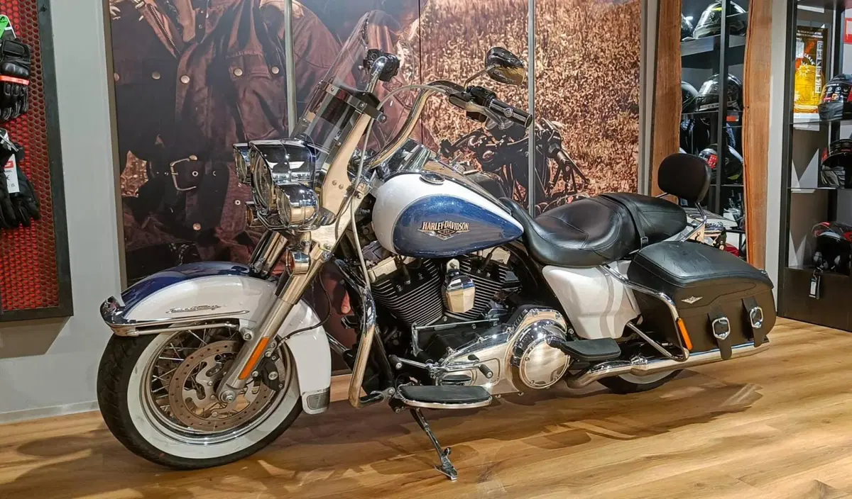 Harley-Davidson 103 Road King Classic (2014 - 16) - FLHRC (2)