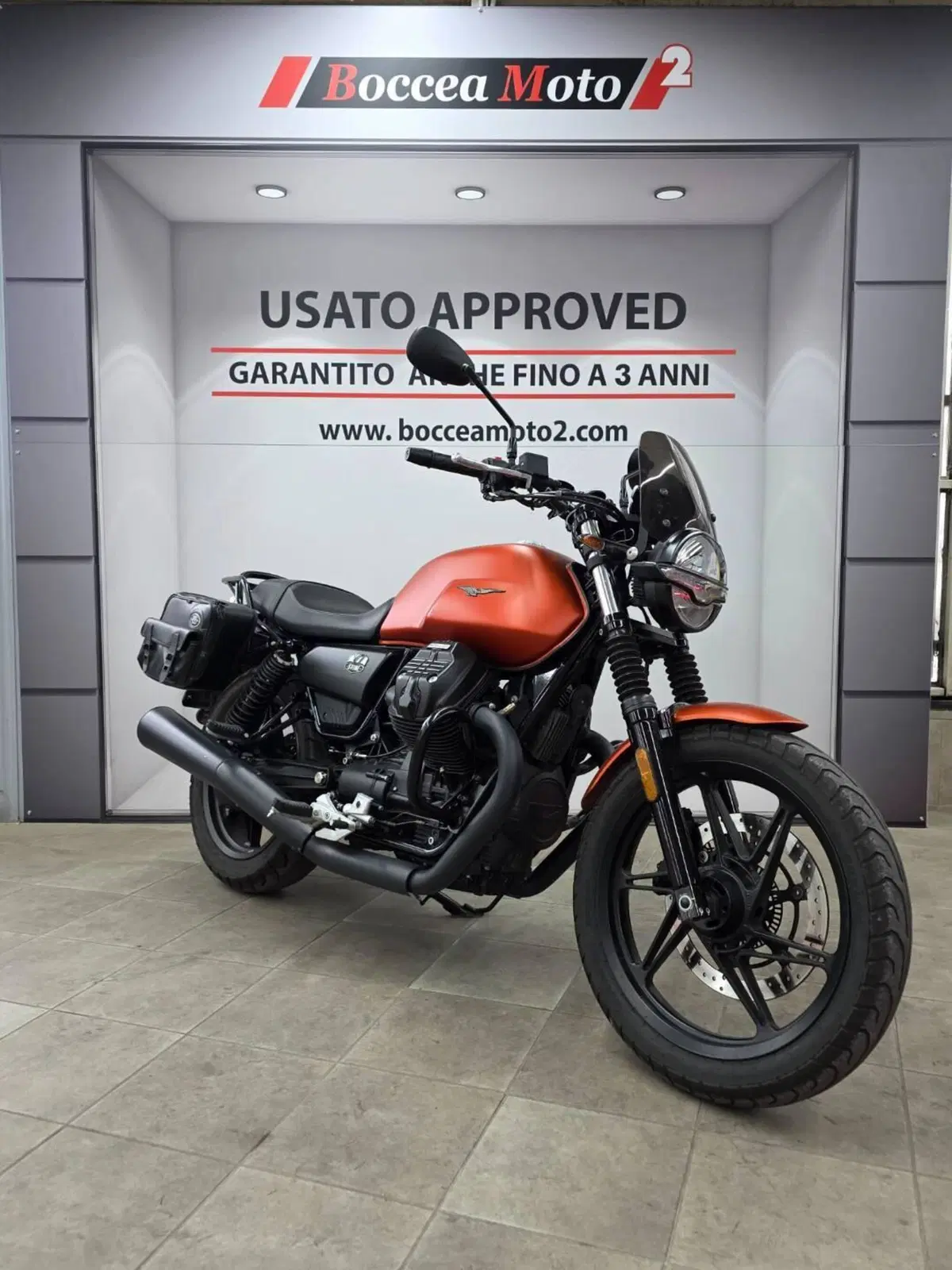 Moto Guzzi V7 Stone (2021 - 24) (4)