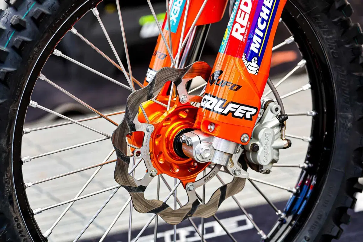 Galfer sarà al fianco dei propri piloti impegnati nella International Six Days of Enduro (5)