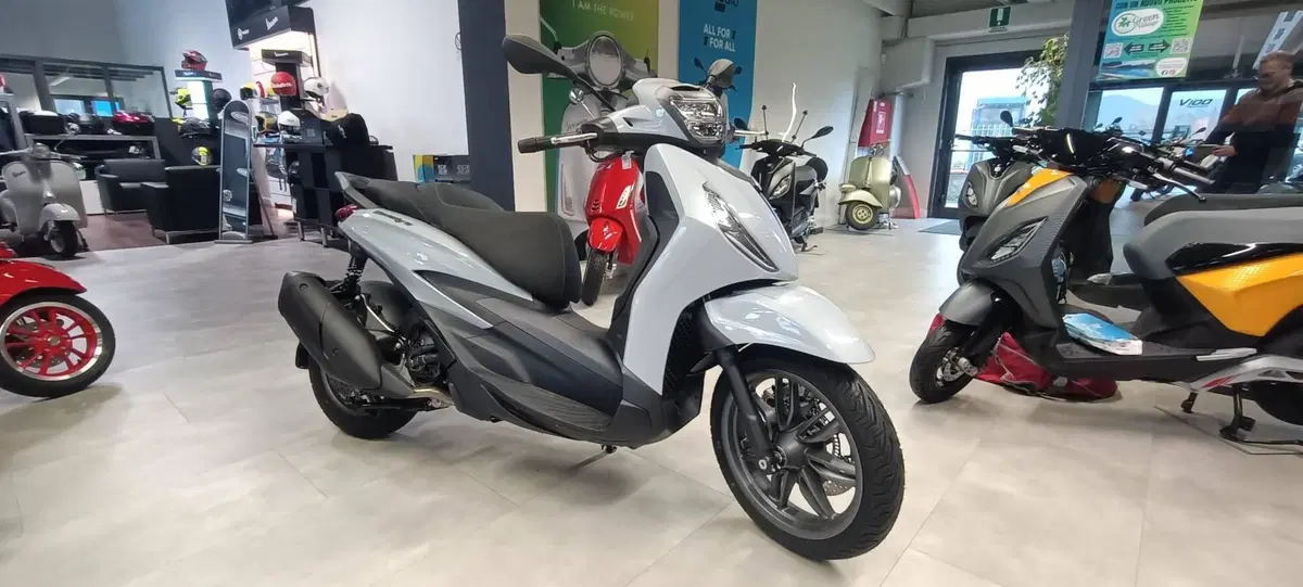 Piaggio Beverly 310 (2025 - 26) (8)