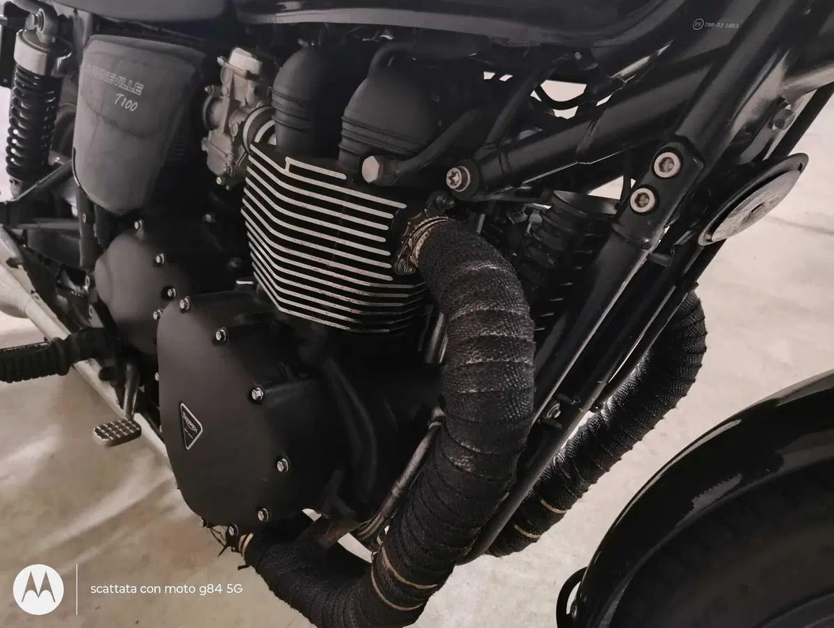 Triumph Bonneville T100 (2008 - 16) (3)