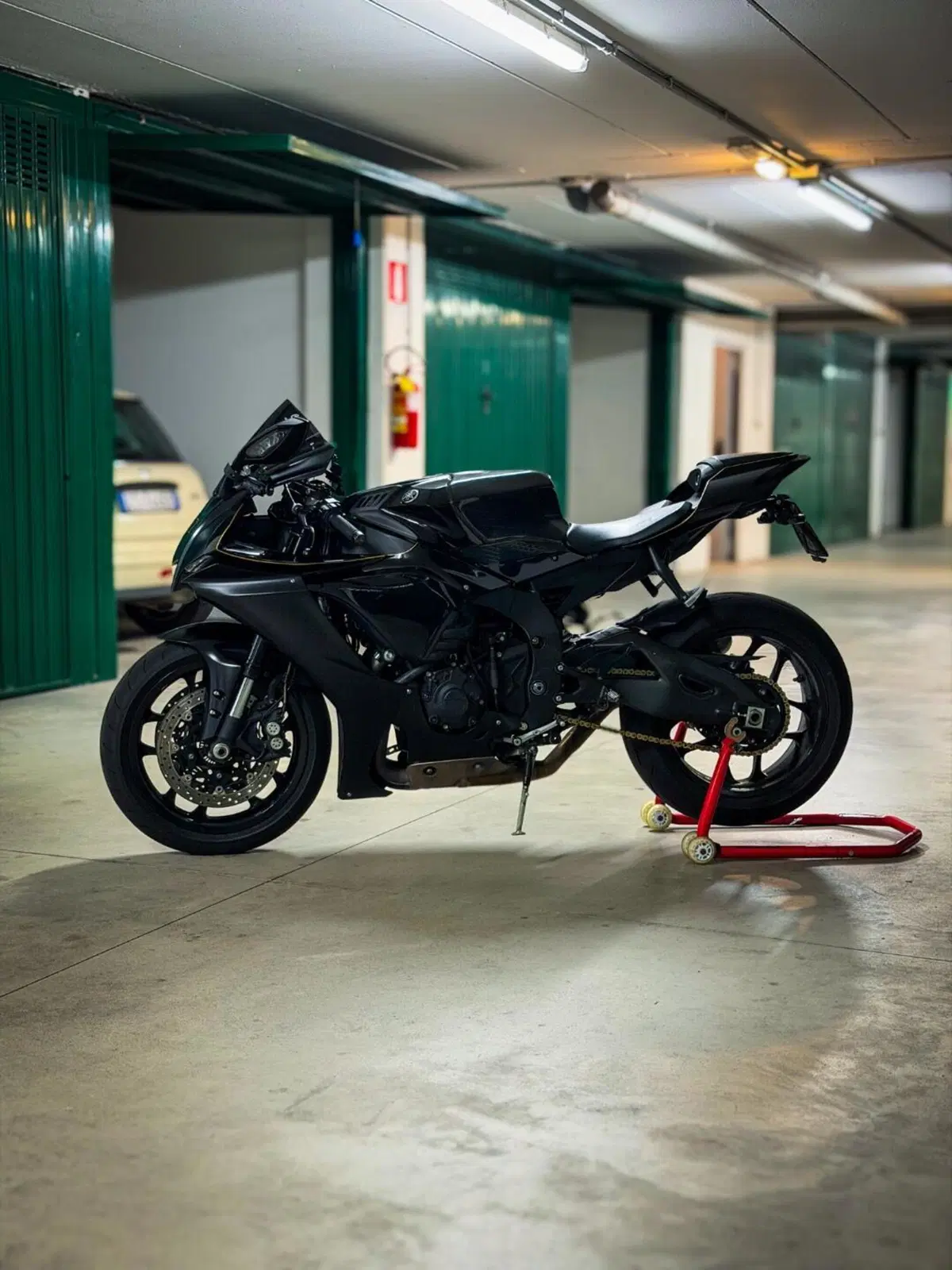 Yamaha YZF R1 (2020 - 25) (3)