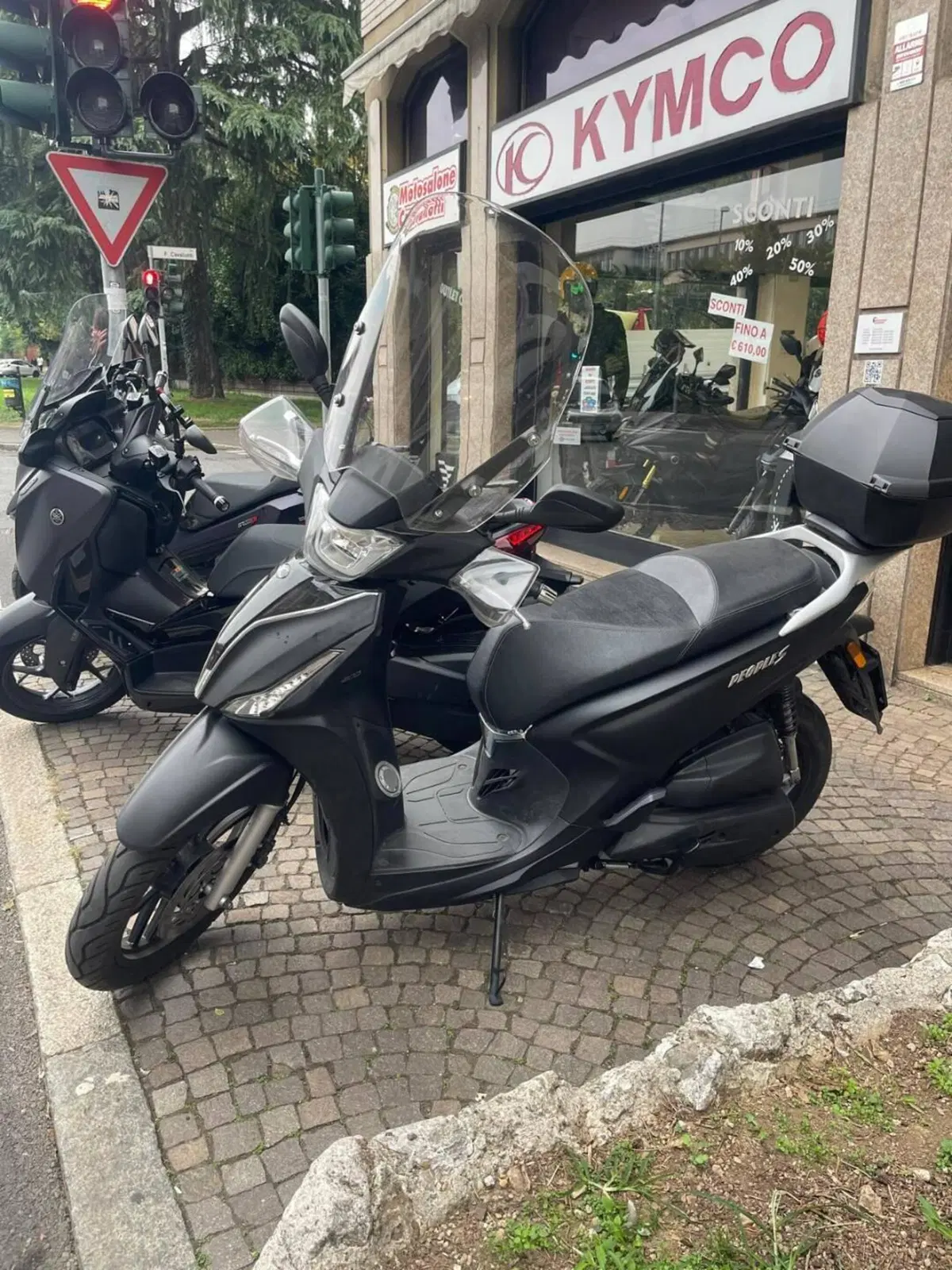 Kymco People 200i S (2021 - 26) (2)