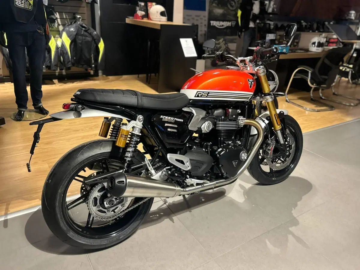 Triumph Speed Twin 1200 RS (2025 - 26) (2)