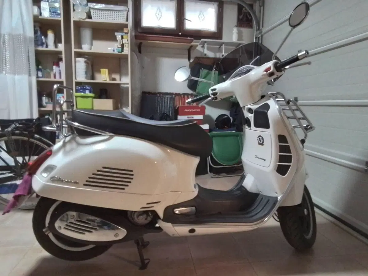 Vespa GTS 300 Super (2008 - 16)