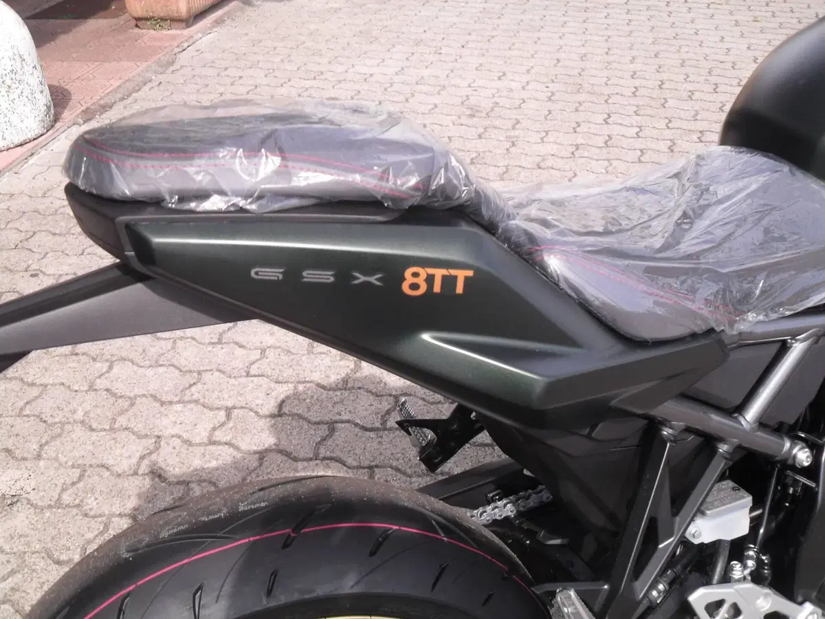 Suzuki GSX-8TT (2025 - 26) (5)
