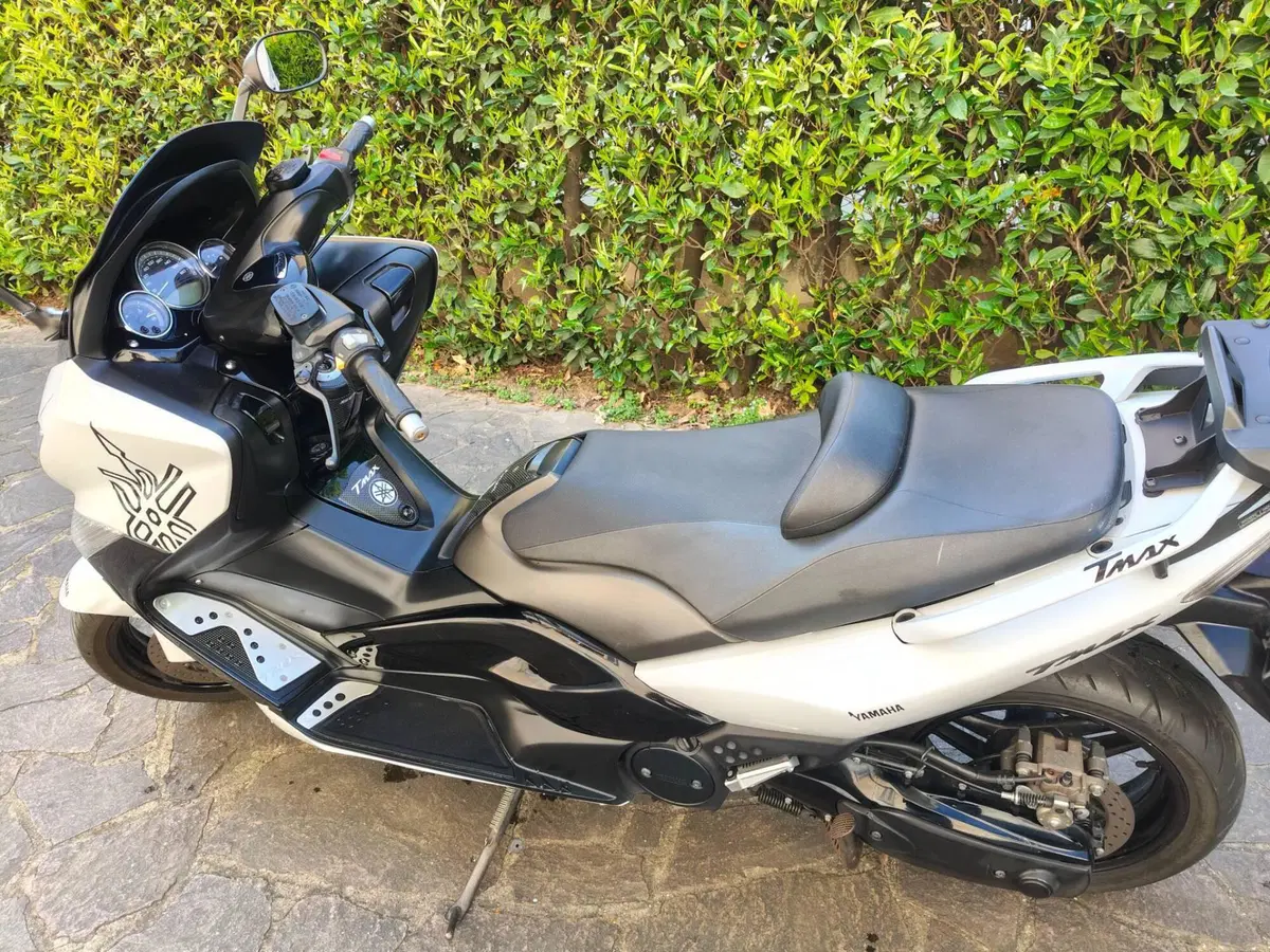 Yamaha T-Max 500 White Max (2010 - 11) (3)