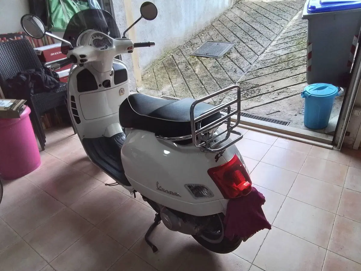 Vespa GTS 300 Super (2008 - 16) (18)