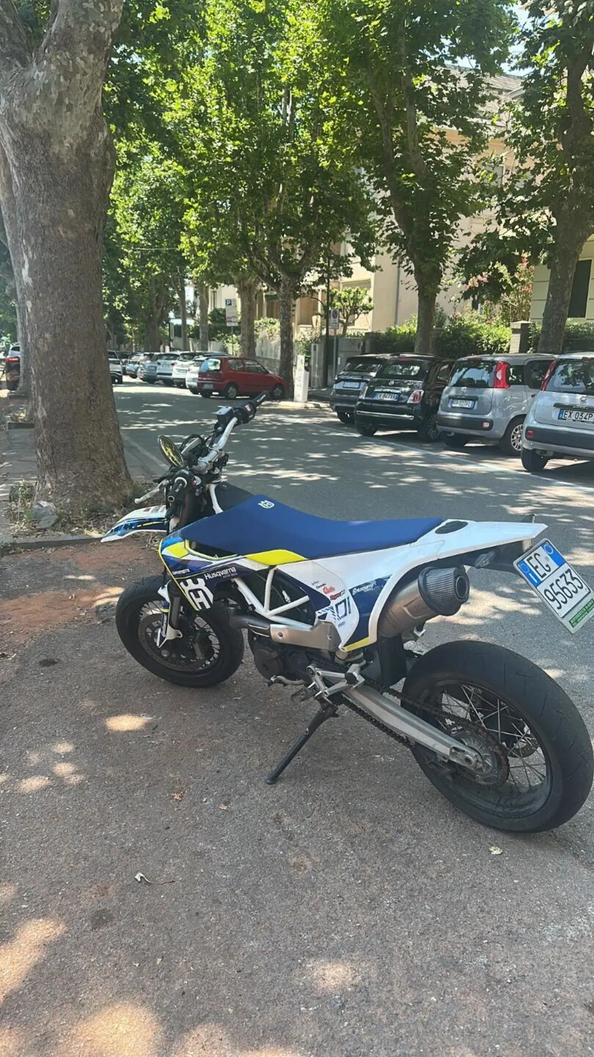 Husqvarna 701 Supermoto (2017 - 19) (3)
