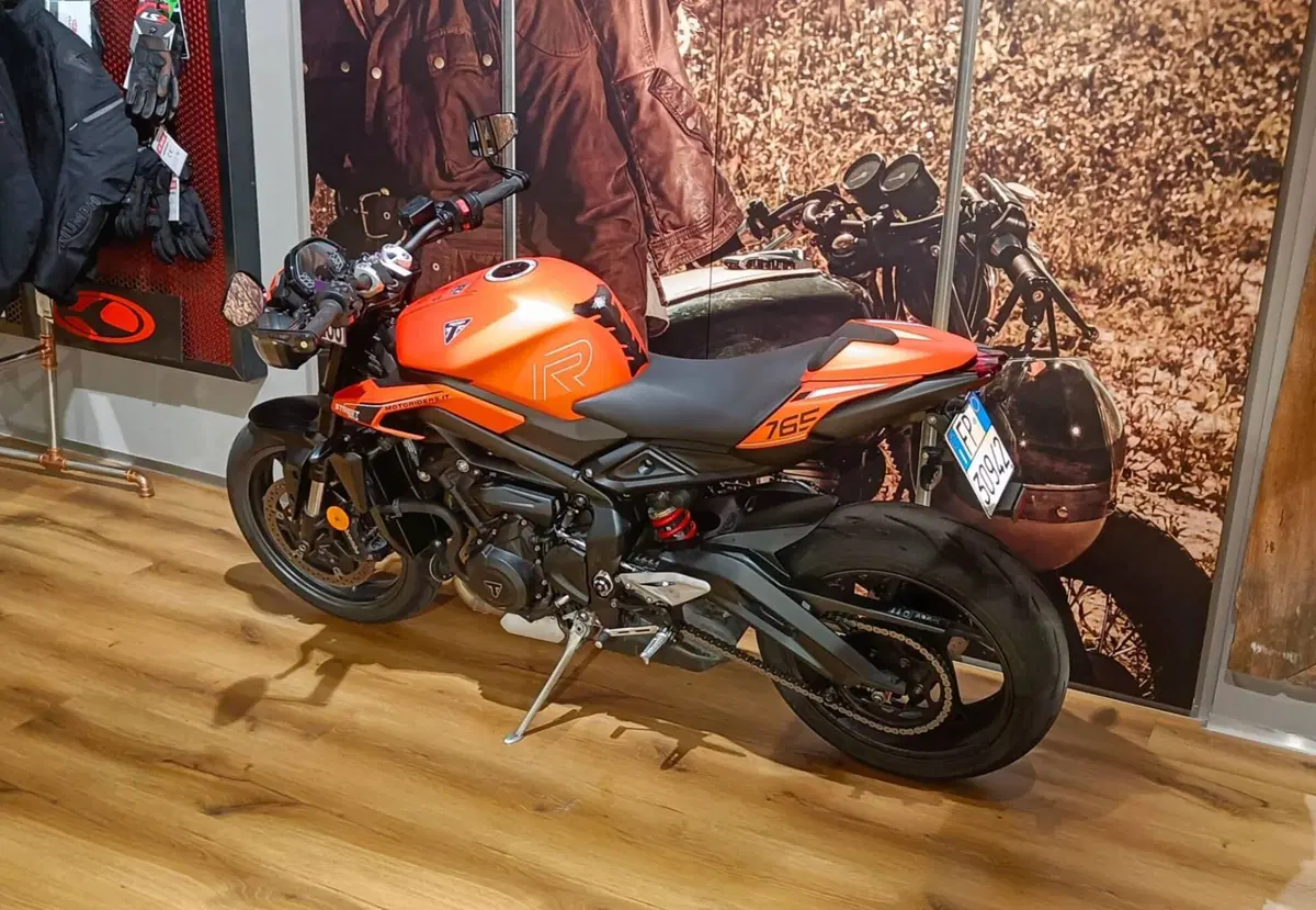 Triumph Street Triple 765 R (2023 - 26) (5)