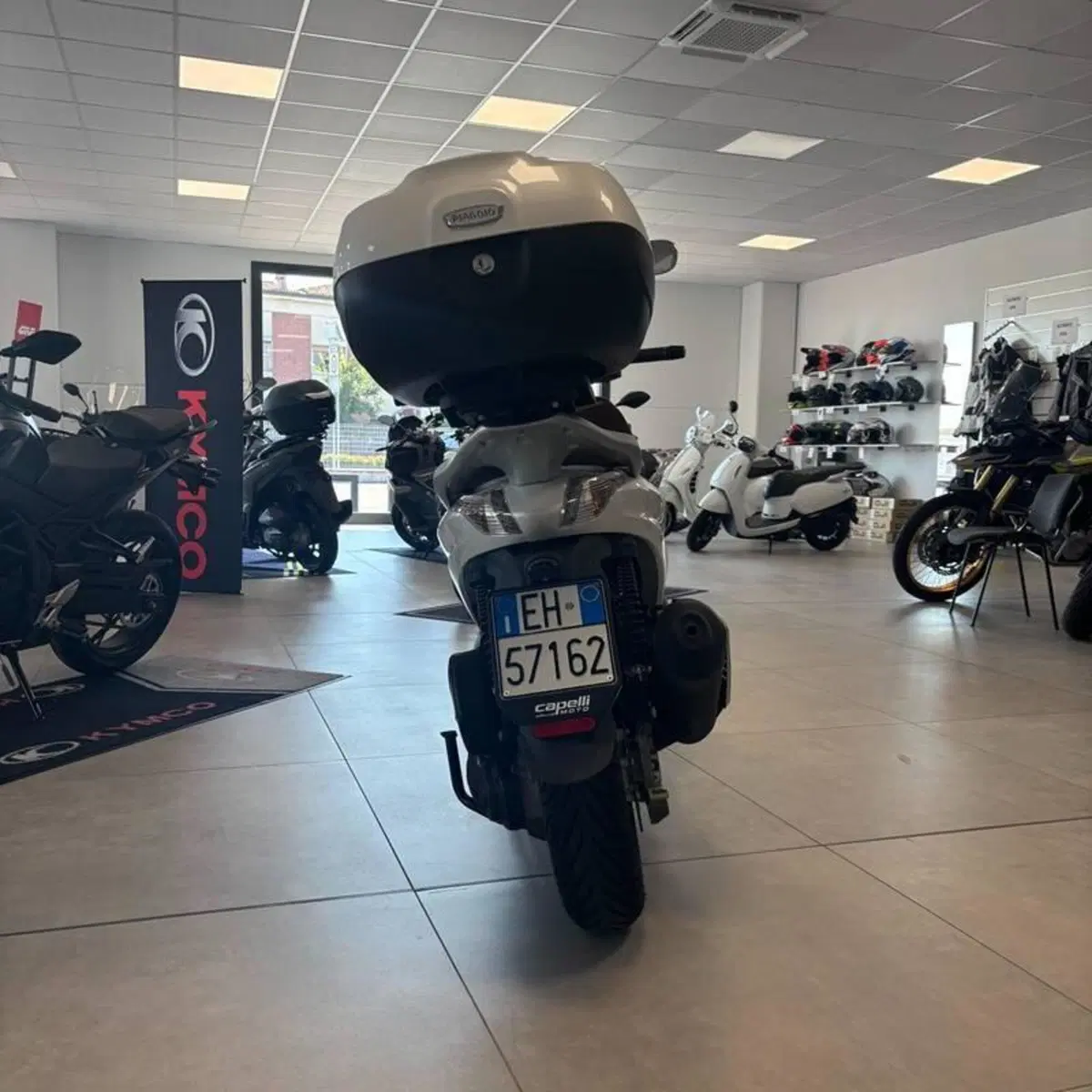 Piaggio Beverly 300 i.e. ABS-ASR (2016 - 20) (2)