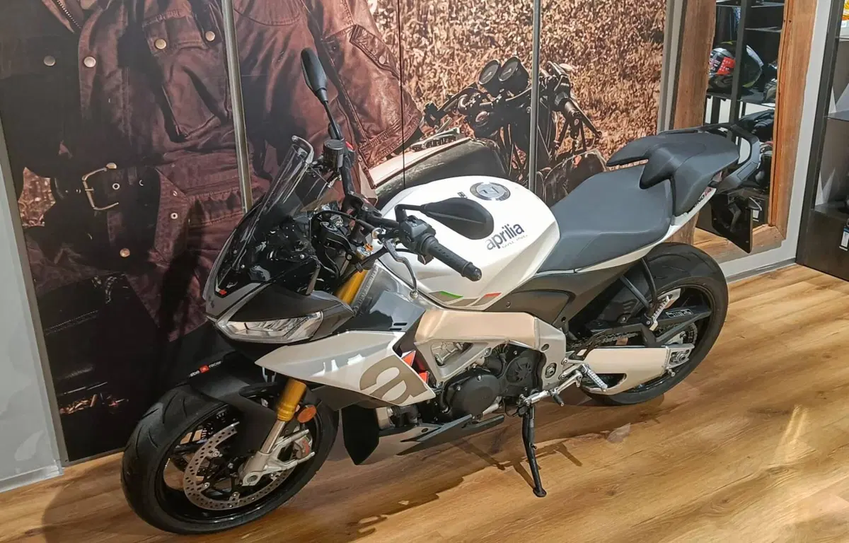 Aprilia Tuono V4 (2021 - 24) (3)
