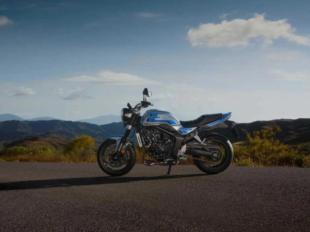 Ad EICMA ci sarà la Honda CB1000F! La roadster arriva in Italia nel 2026, qui tutti i dettagli (2)