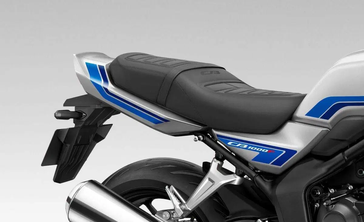 Ad EICMA ci sarà la Honda CB1000F! La roadster arriva in Italia nel 2026, qui tutti i dettagli (27)