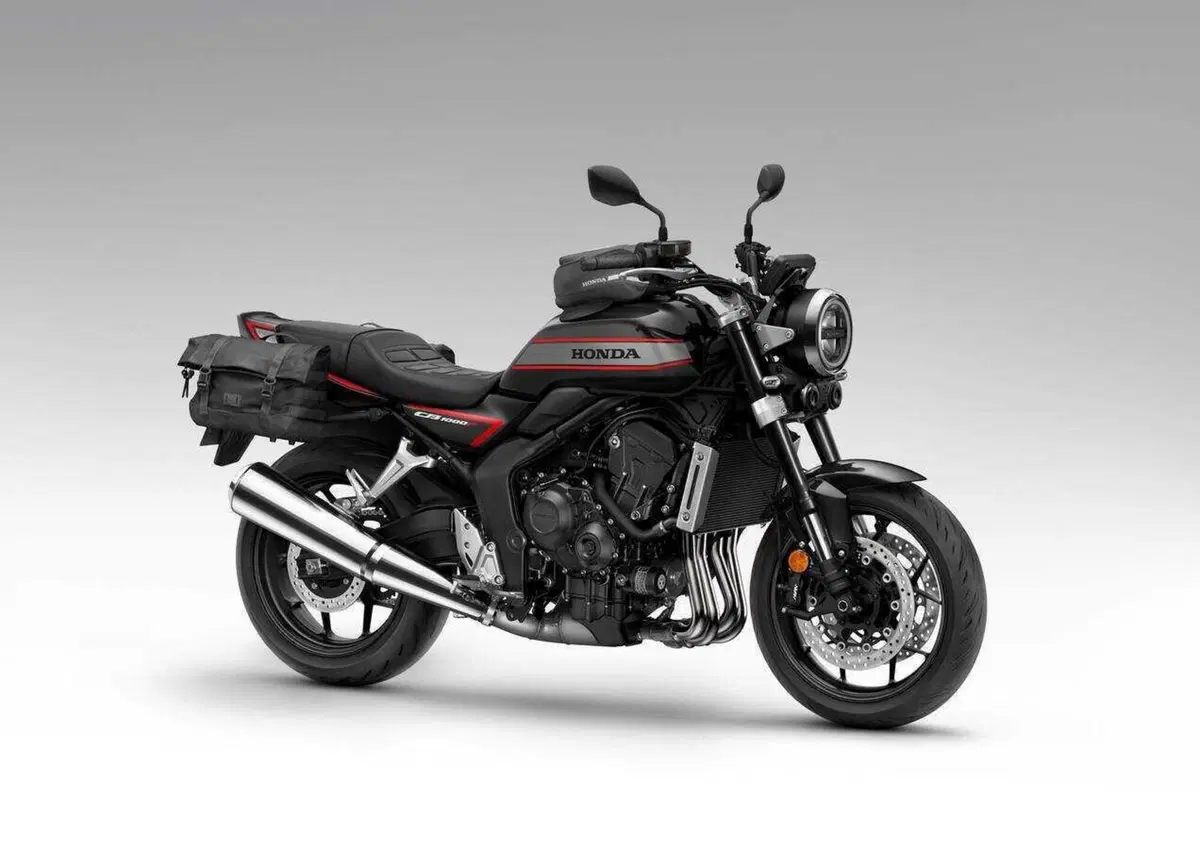 Ad EICMA ci sarà la Honda CB1000F! La roadster arriva in Italia nel 2026, qui tutti i dettagli (30)