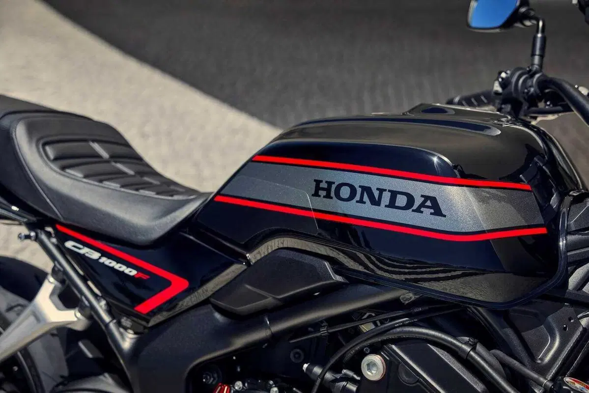 Ad EICMA ci sarà la Honda CB1000F! La roadster arriva in Italia nel 2026, qui tutti i dettagli (53)