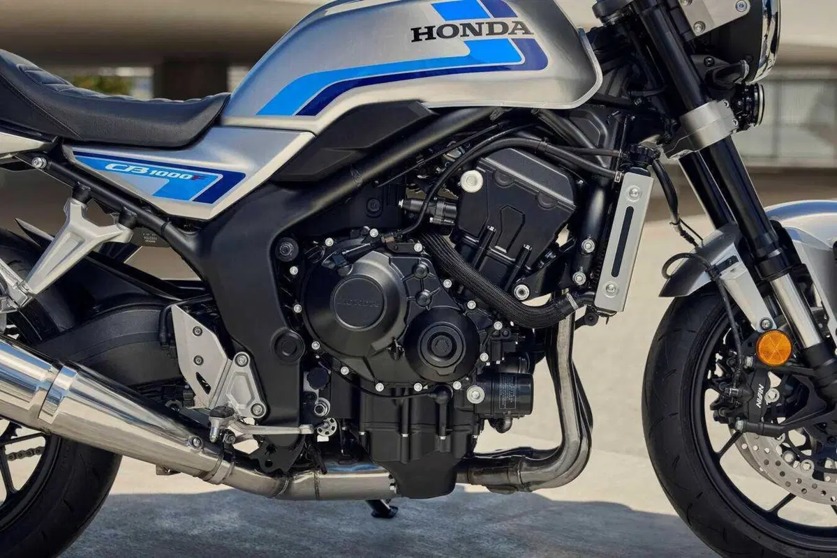 Ad EICMA ci sarà la Honda CB1000F! La roadster arriva in Italia nel 2026, qui tutti i dettagli (66)