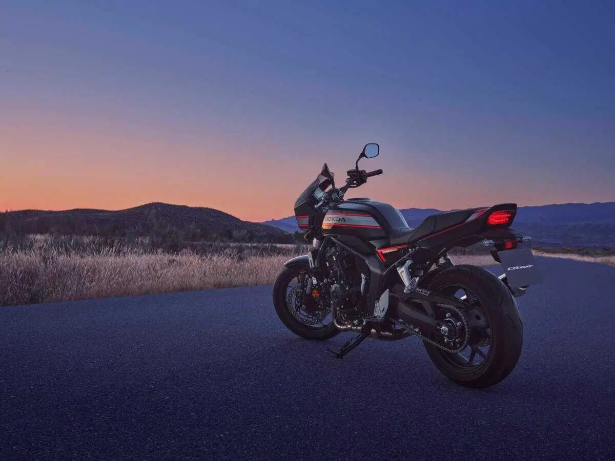 Ad EICMA ci sarà la Honda CB1000F! La roadster arriva in Italia nel 2026, qui tutti i dettagli (125)