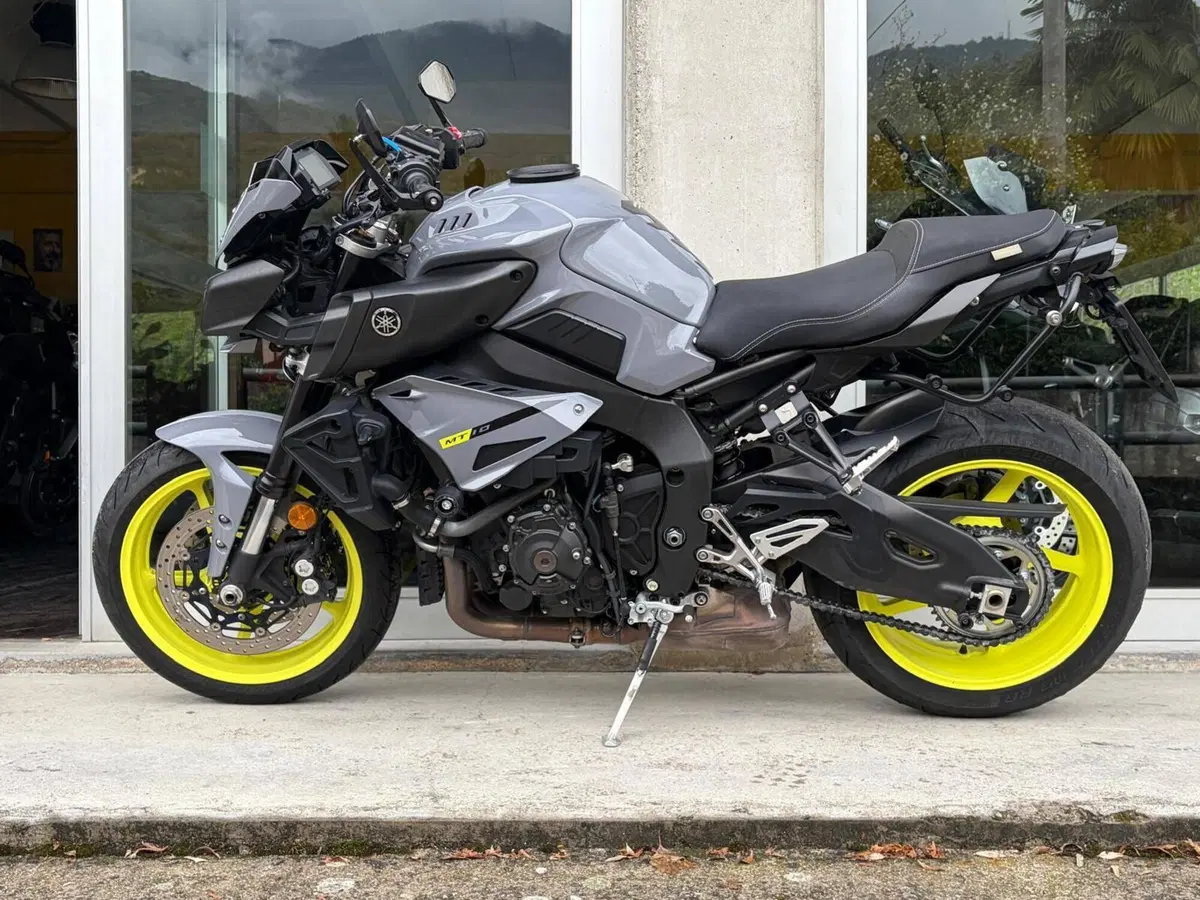Yamaha MT-10 ABS (2016 - 17) (2)