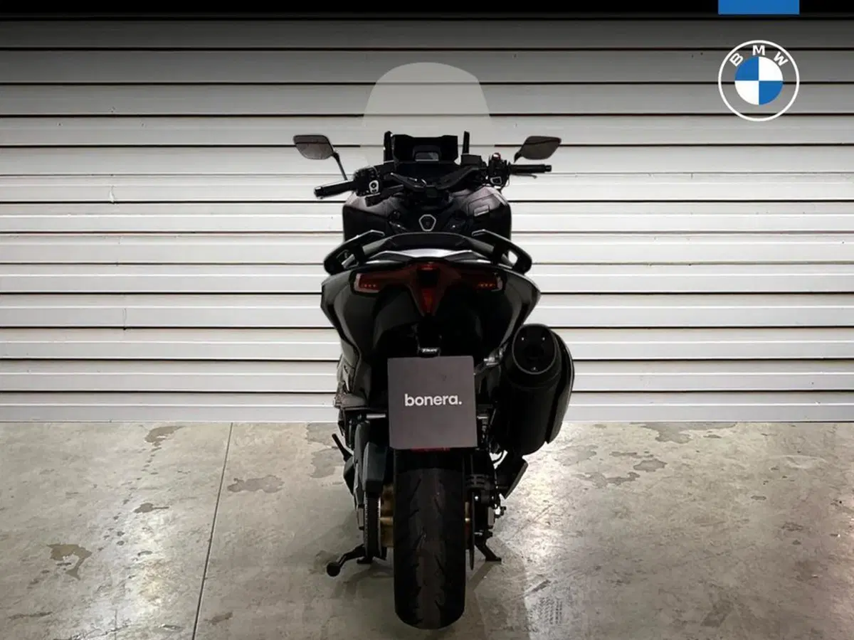 Yamaha T-Max 560 Tech Max (2022 - 24) (4)