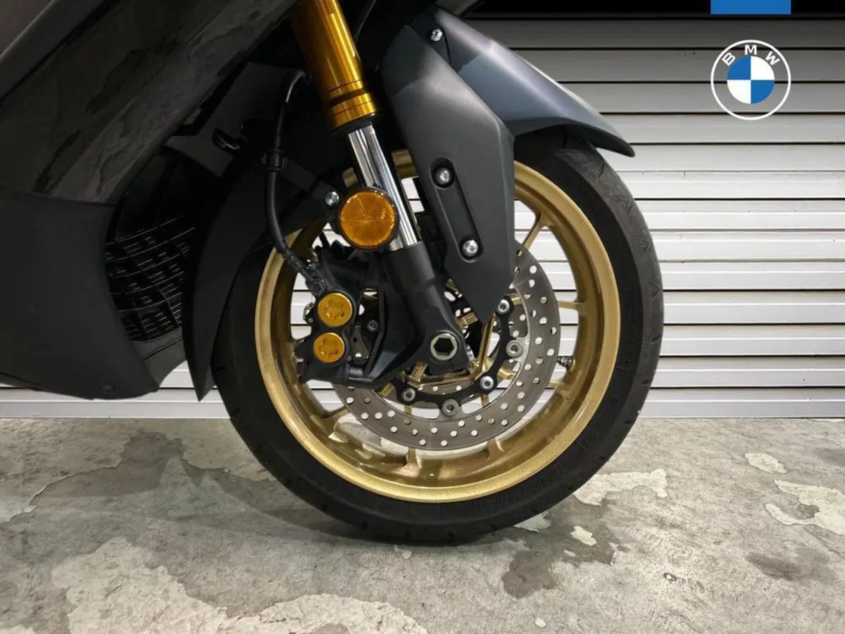 Yamaha T-Max 560 Tech Max (2022 - 24) (14)