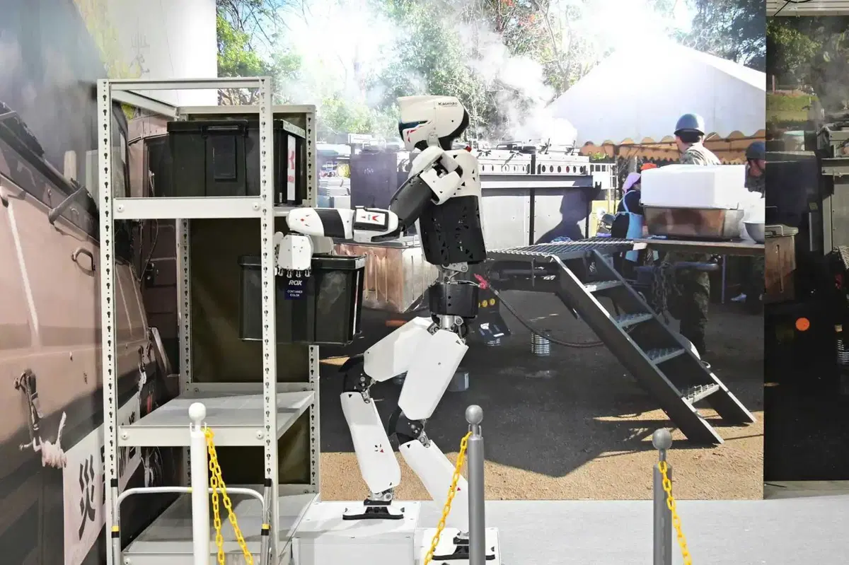 Kawasaki, dopo il cavallo robot arriva l'umanoide Kaleido nel 2030 (3)