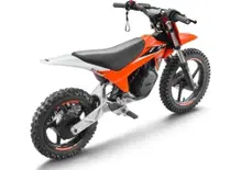 KTM SX-E 2.12 riceve l'anteriore da 12: pensata per i bambini più alti 