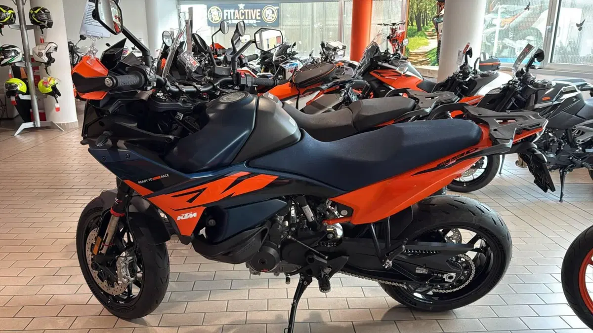 KTM 890 SMT (2026)