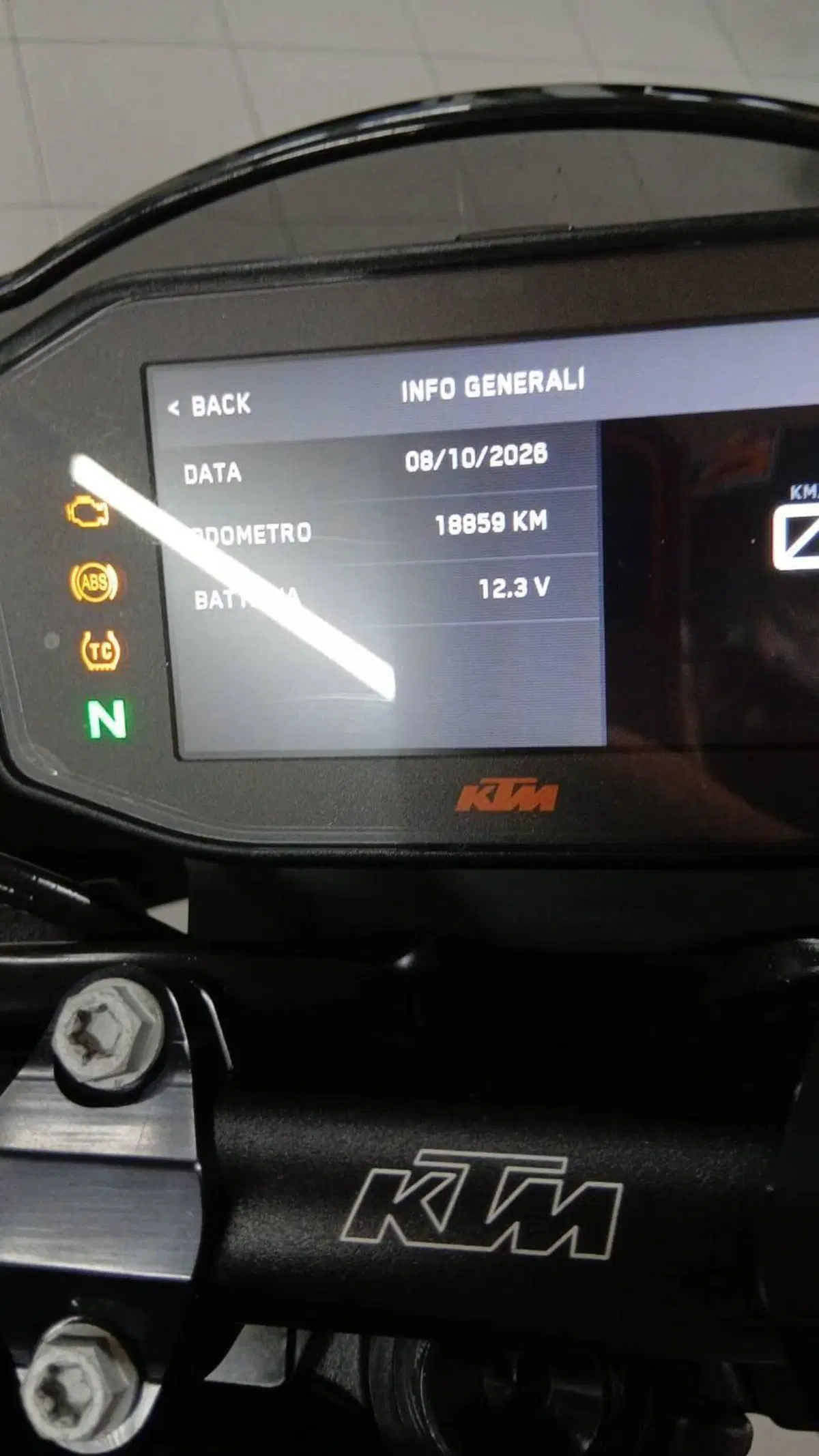 KTM 890 Duke R (2021 - 23) (8)