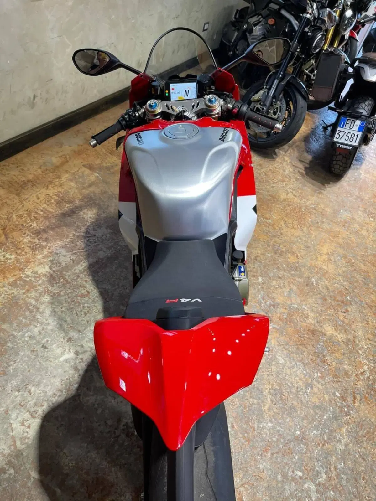 Ducati Panigale V4 R (2023 - 24) (14)