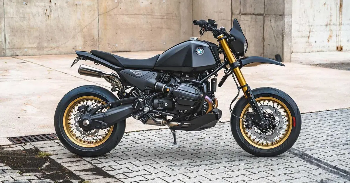 BMW R12 G/S SUMO, come la boxerona diventa Supermoto