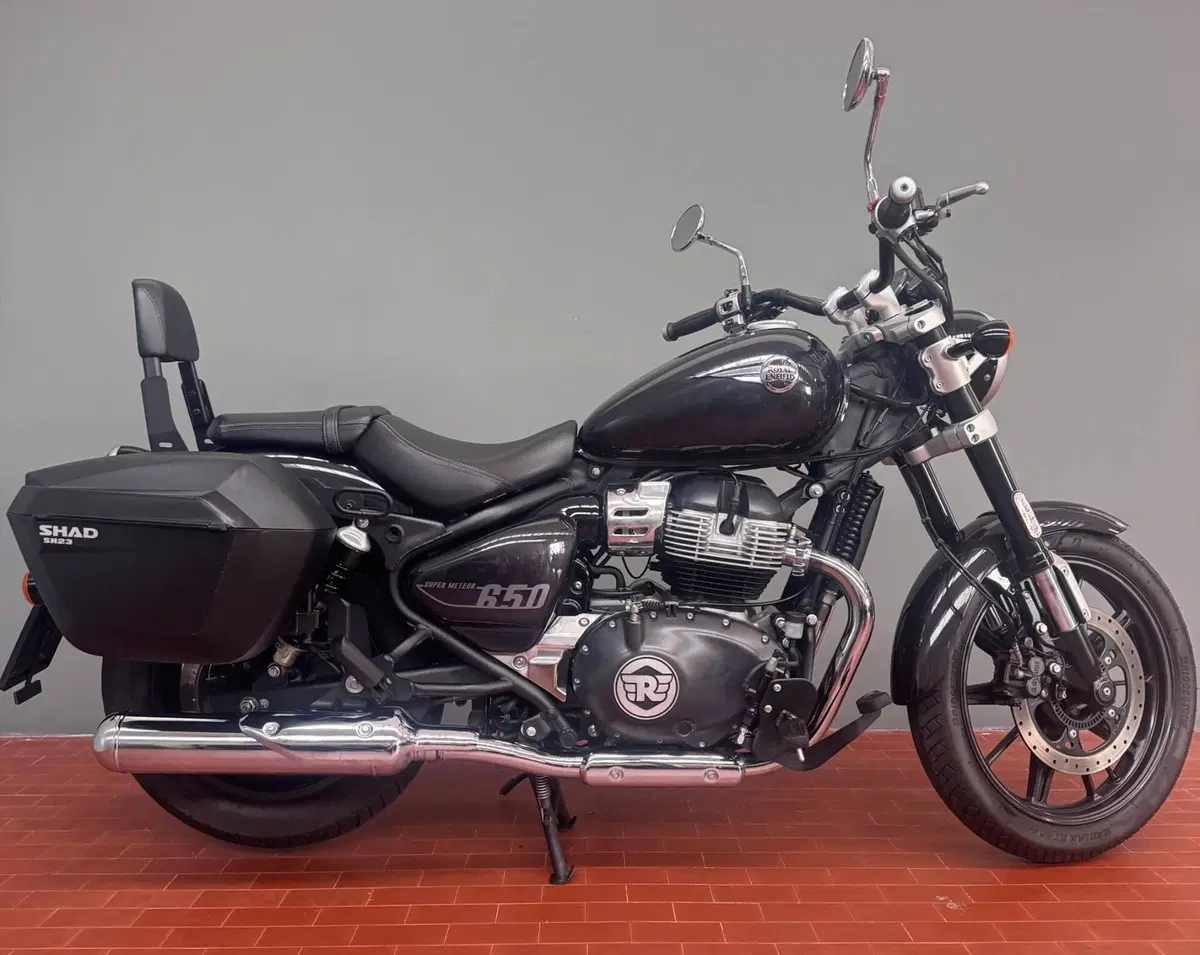 Royal Enfield Super Meteor 650 (2023 - 26) (2)