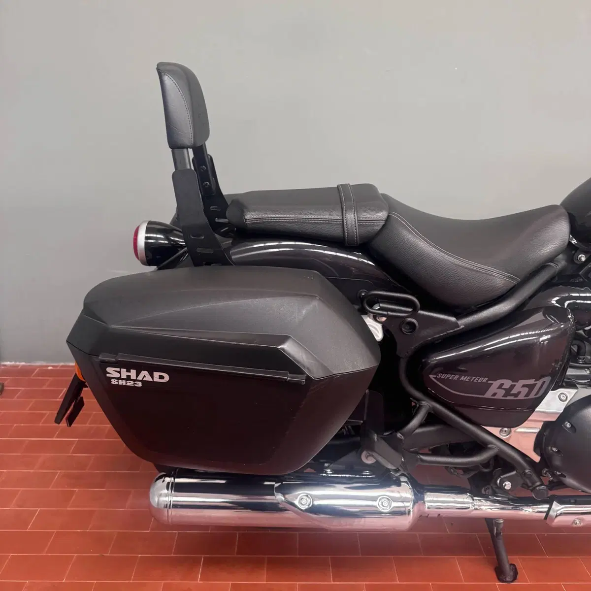 Royal Enfield Super Meteor 650 (2023 - 26) (4)