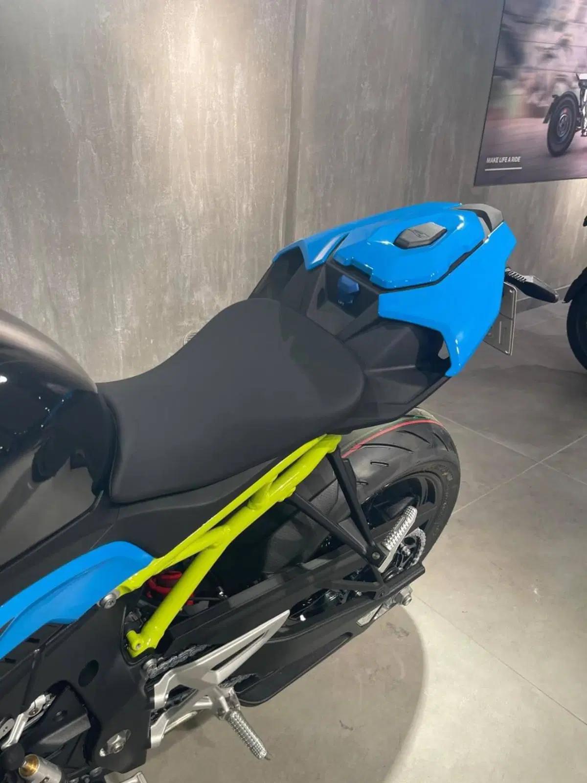 Bmw S 1000 R (2025 - 27) (6)