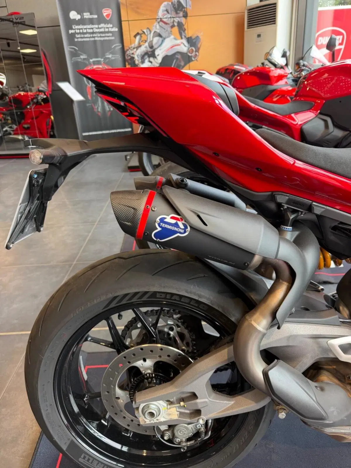 Ducati Panigale V2 S (2025 - 26) (6)