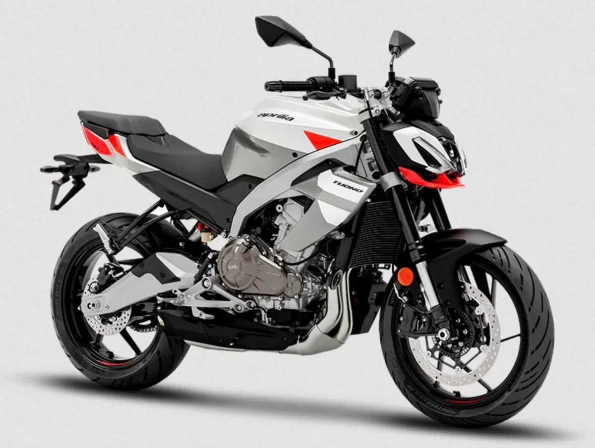 Consigli per gli acquisti: le migliori naked A2 alternative alla nuova BMW F 450 R (3)