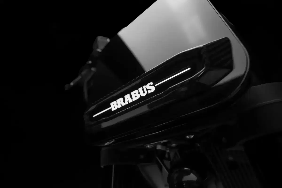 55.000 euro per una '125' elettrica in bianco e nero, l'ultima trovata di Brabus. Ma chi la compra? (16)