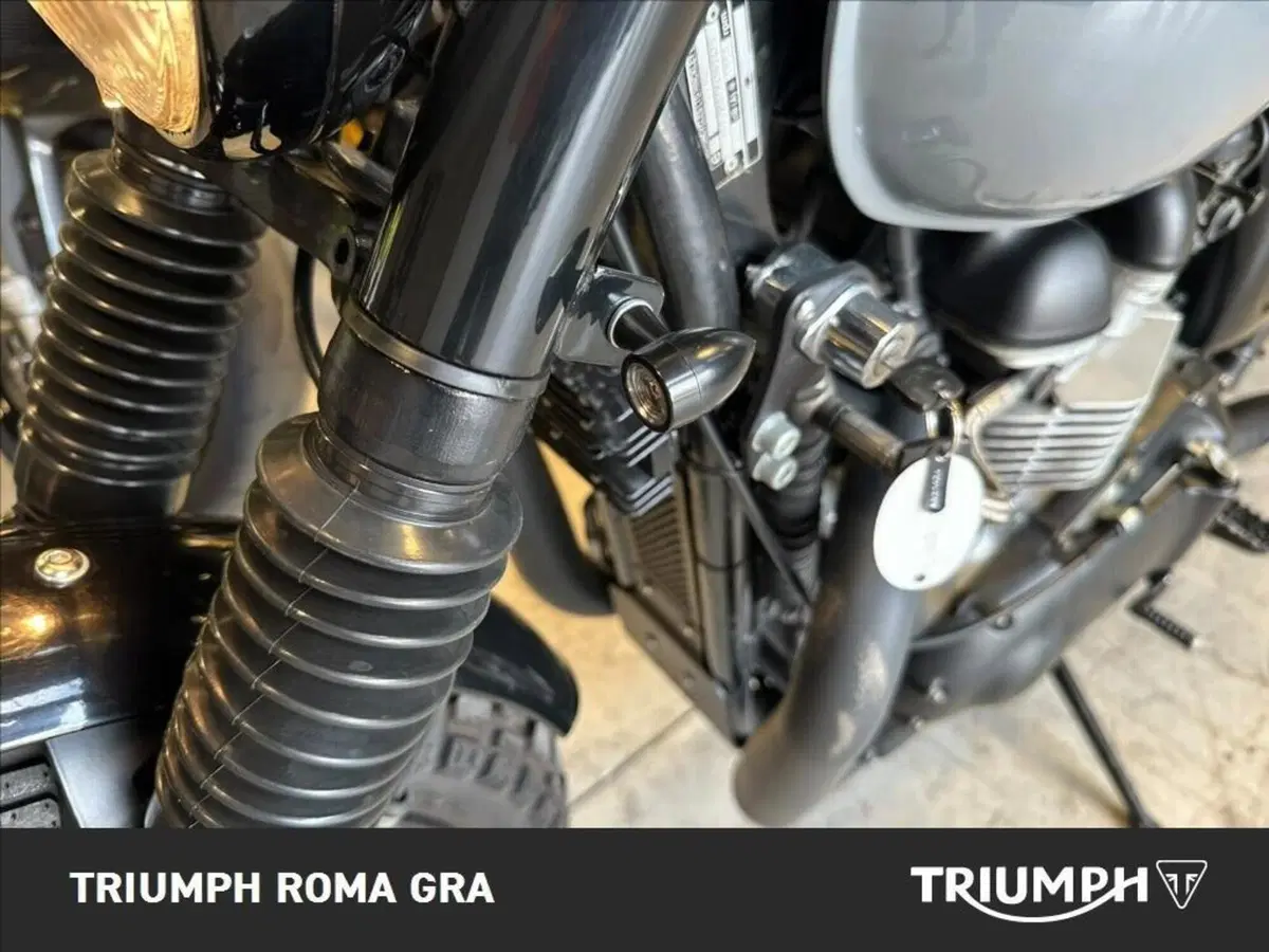 Triumph Bonneville T100 (2001 - 07) (15)