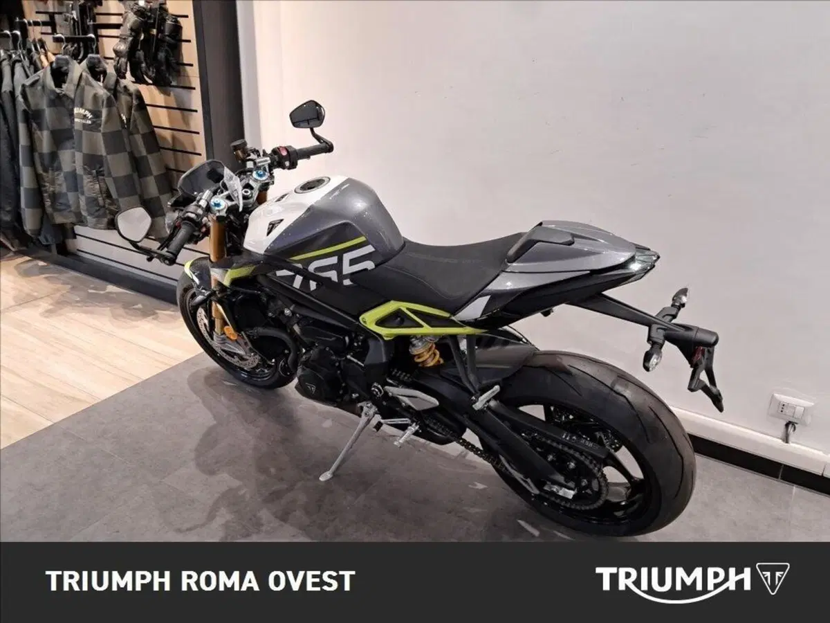 Triumph Street Triple 765 Moto2 (2026) (9)