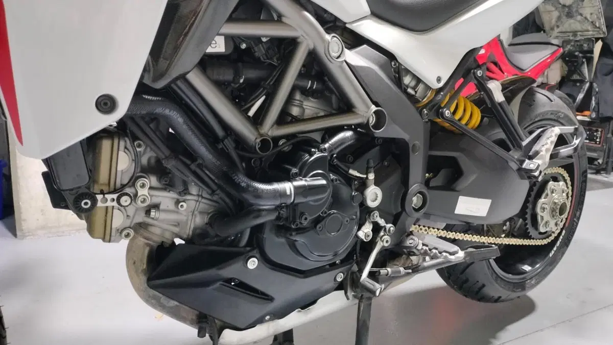 Ducati Multistrada 1200 ABS (2010 - 12) (4)