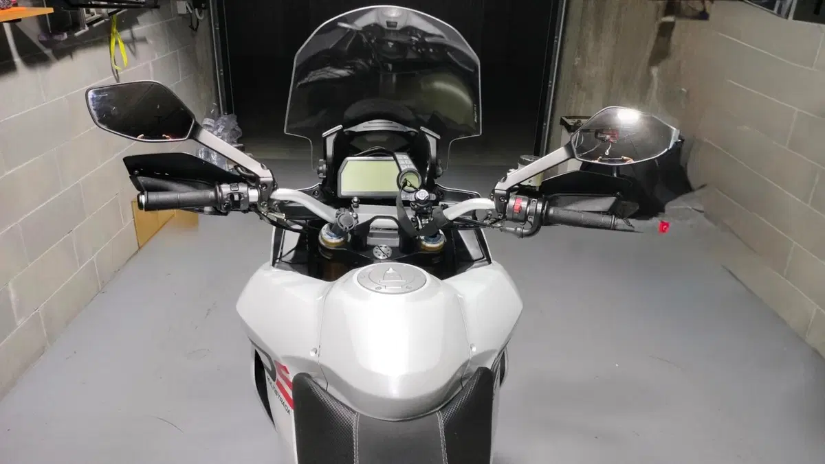 Ducati Multistrada 1200 ABS (2010 - 12) (6)