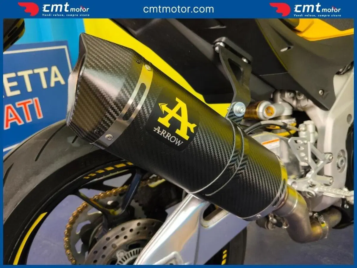 Aprilia Tuono V4 R APRC (2011 - 13) (6)