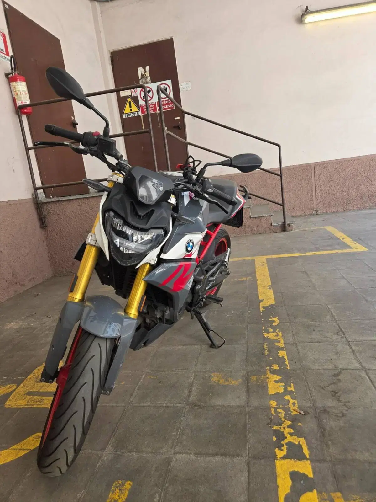 Bmw G 310 R (2021 - 25) (3)