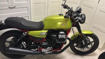 Moto Guzzi V7 Sport (2025 - 26) usata