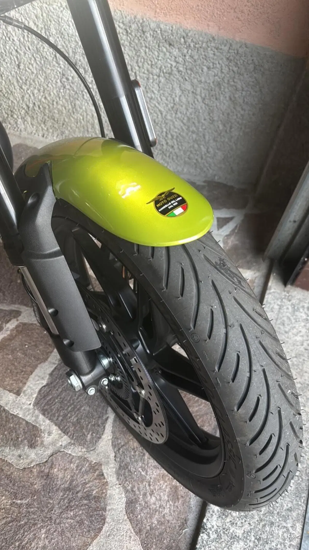 Moto Guzzi V7 Sport (2025 - 26) (5)