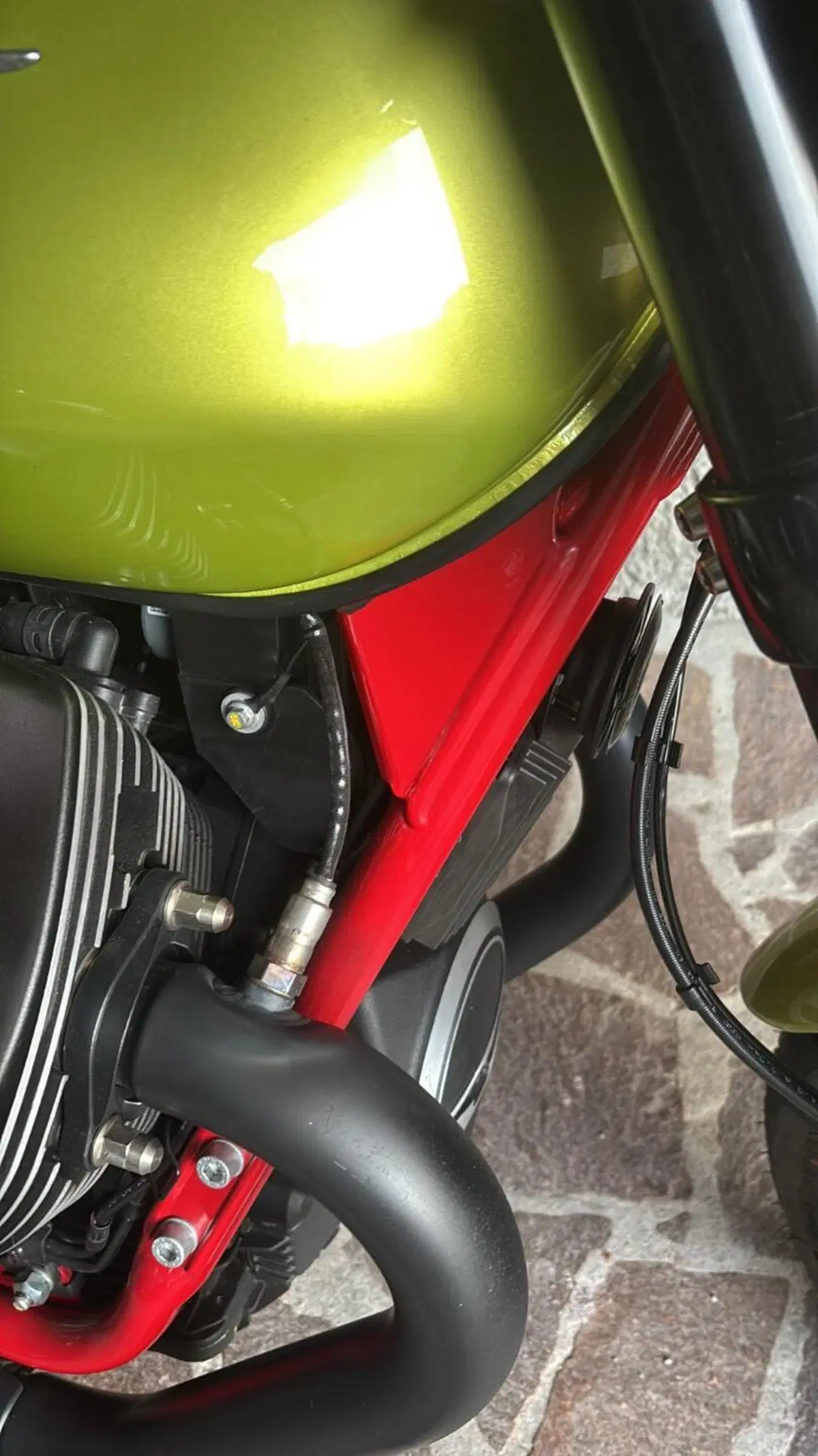 Moto Guzzi V7 Sport (2025 - 26) (7)
