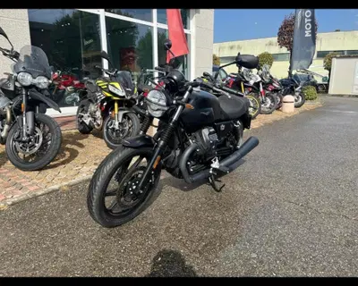 Moto Guzzi V7 850 Stone Special Abs (2021) usata